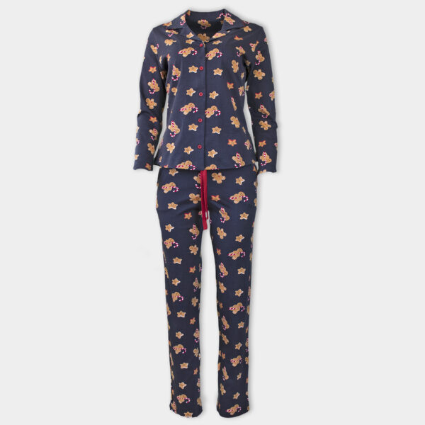 In comfy pjs Удобни пижами и халати