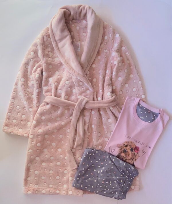 In comfy pjs - Удобни пижами и халати