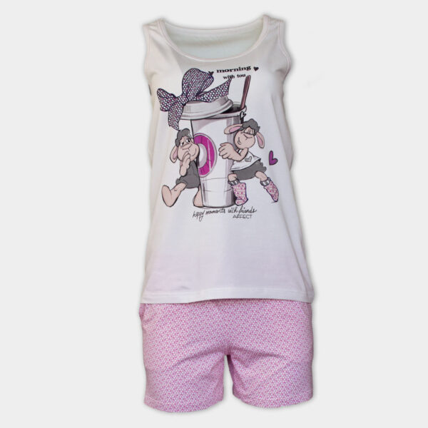 In comfy pjs - Удобни пижами и халати