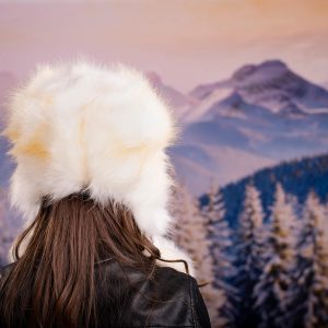 Дамска Зимна Пухкава Шапка с Еко Косъм